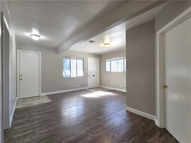 5448 Pomona, Los Angeles, California 90022 — photo 5