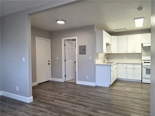 5442 Pomona, Los Angeles, California 90022 — photo 5
