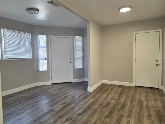 5442 Pomona, Los Angeles, California 90022 — photo 4