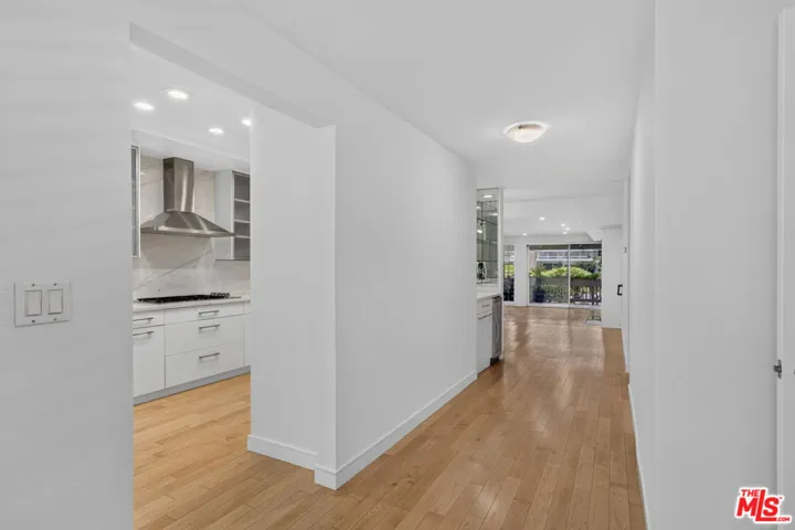 4338 Redwood Avenue B114, Marina Del Rey, California 90292 — photo 4