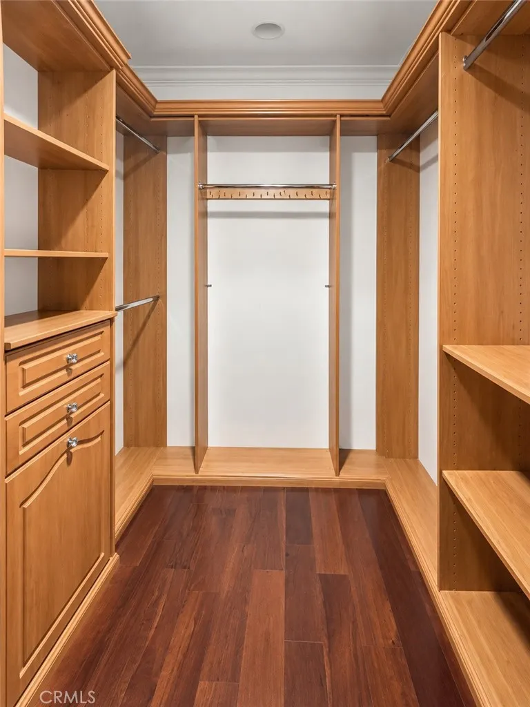 Walk in closet