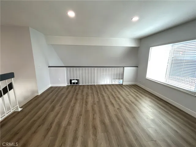 Spacious upstairs loft with flexible uses