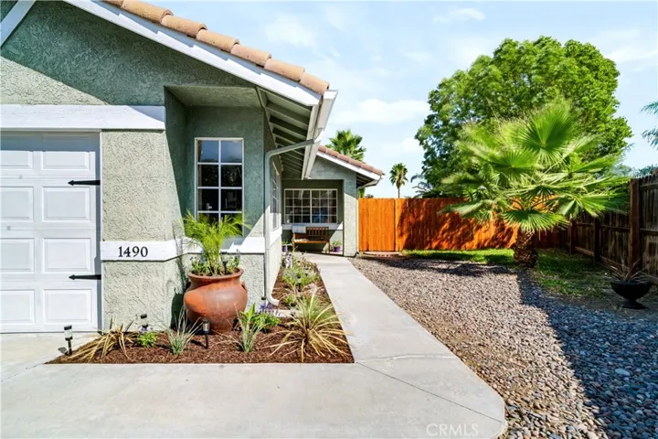 1490 Fallbrook Avenue, Hemet, California 92545 — photo 4