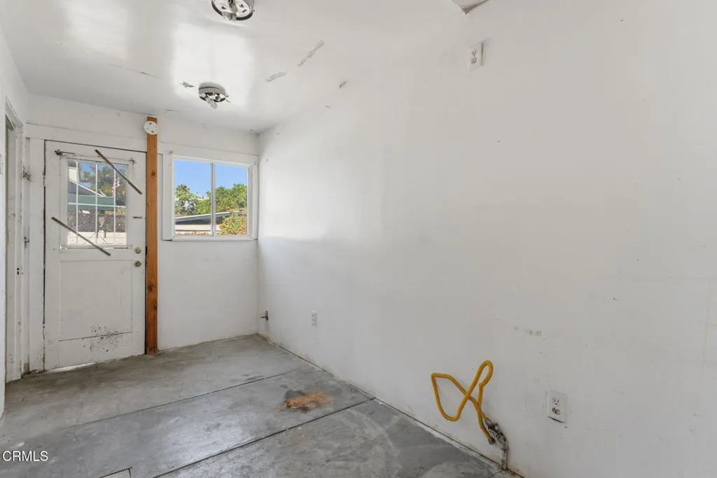 79 W Villa St-30