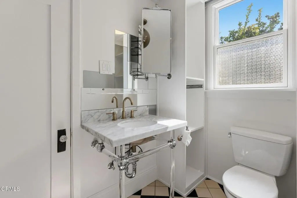 79 W Villa St-16