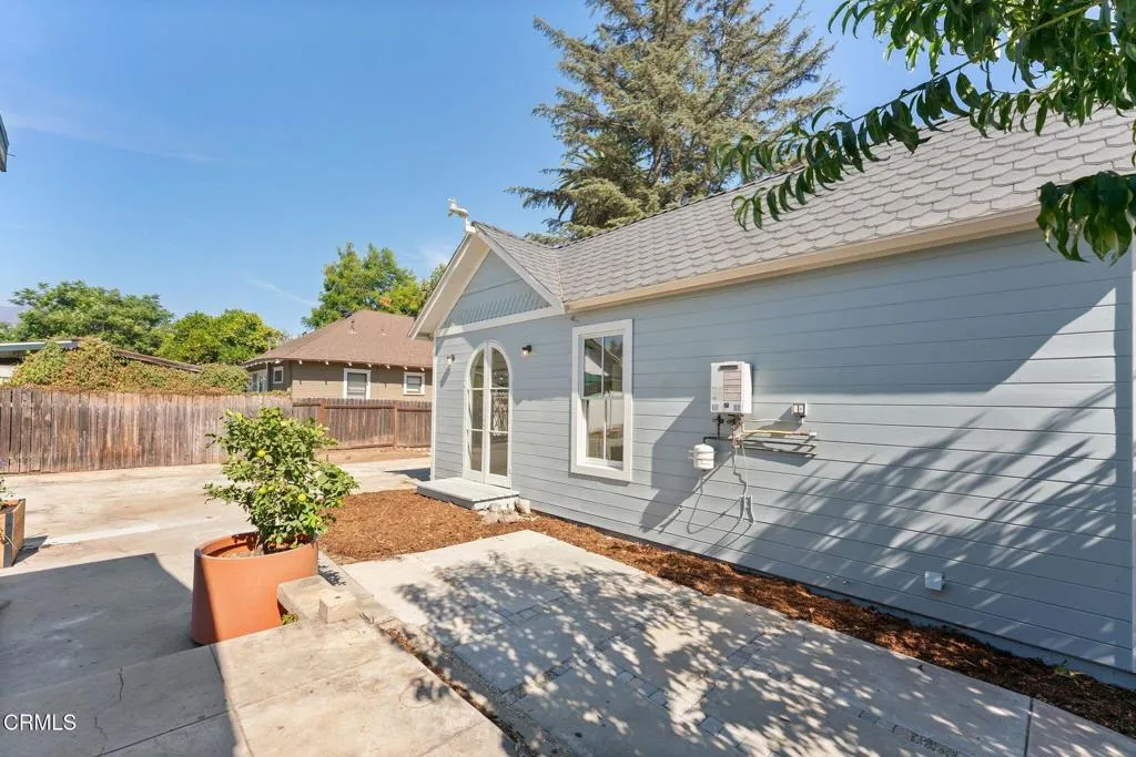 79 W Villa St-22