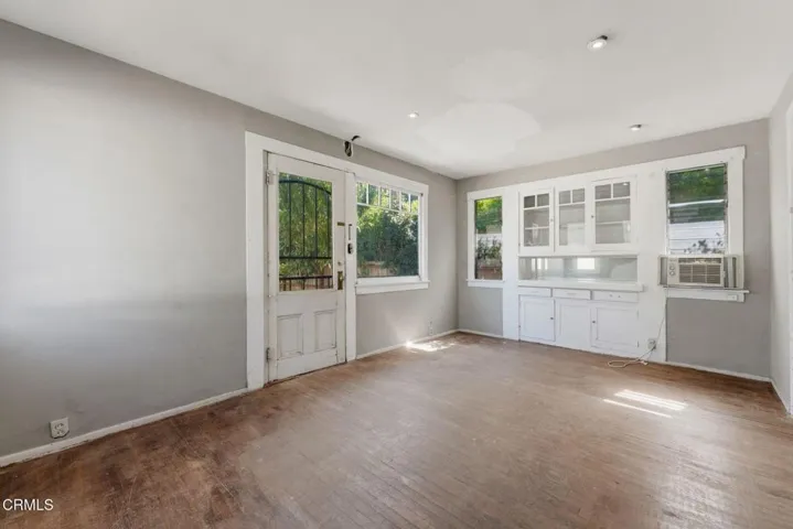 79 W Villa St-28