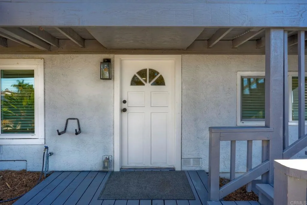 Lower Unit - Single Level Living. Direct Access to Living Area, 1 Bedroom, Kitchen, & Full Bath Lower Unit - Single Level Living. Direct Access to Living Area, 1 Bedroom, Kitchen, & Full Bath