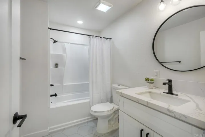 Hallway Full Bathroom