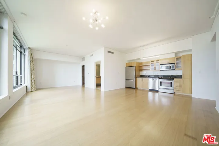 1111 S Grand Avenue 819, Los Angeles, California 90015 — photo 5