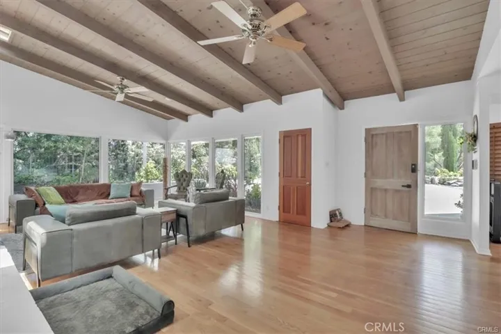9466 Hidden Valley Place, Beverly Hills, California 90210 — photo 4