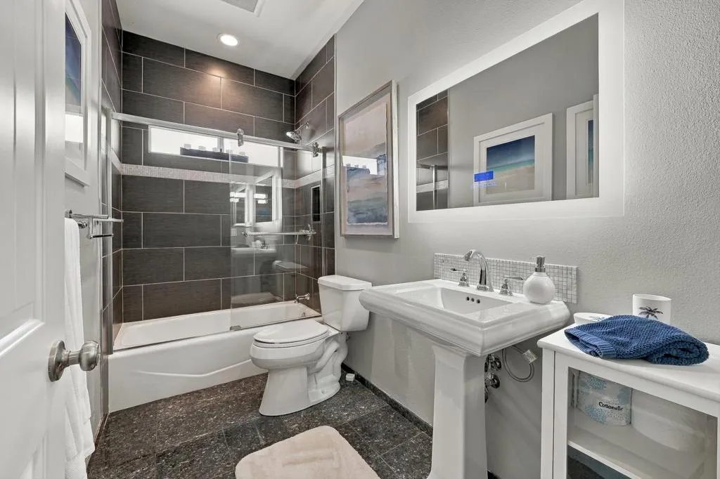 36-Bathroom 2