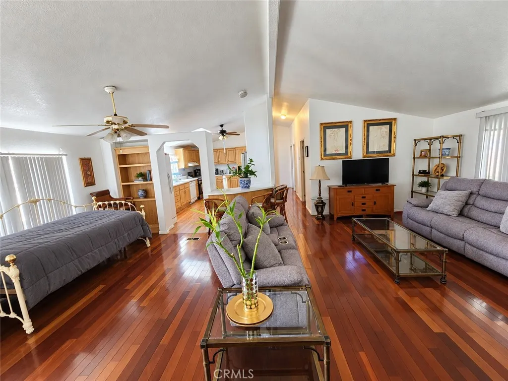 Wideview of Livingroom