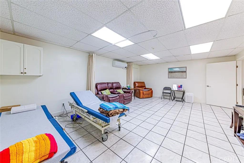 Treatment room with ductless A/C Treatment room with ductless A/C