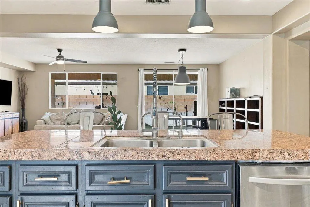 14-Kitchen 14-Kitchen