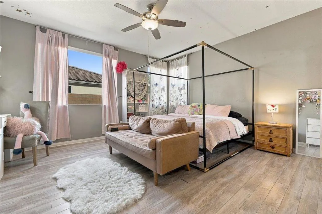 24-Bedroom 2 24-Bedroom 2