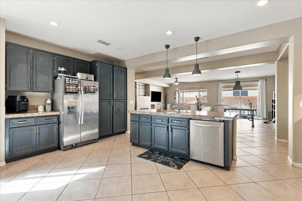 15-Kitchen 15-Kitchen