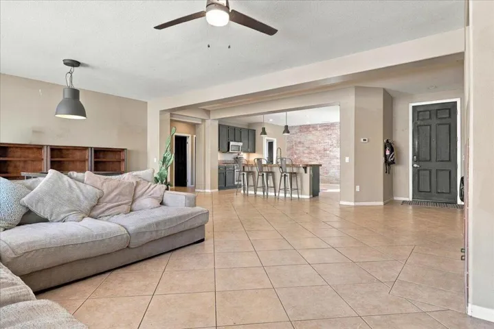 10-Living Room
