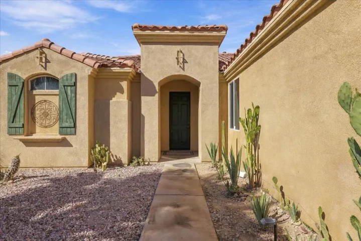 05-Exterior Front