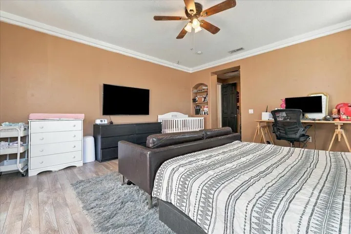 20-Primary Bedroom