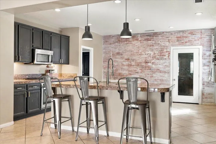 13-Kitchen