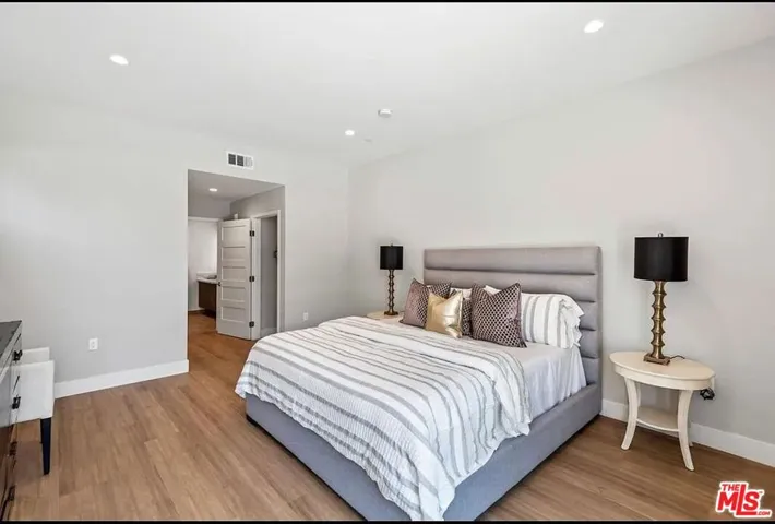 1906 Overland Avenue 202, Los Angeles, California 90025 — photo 4