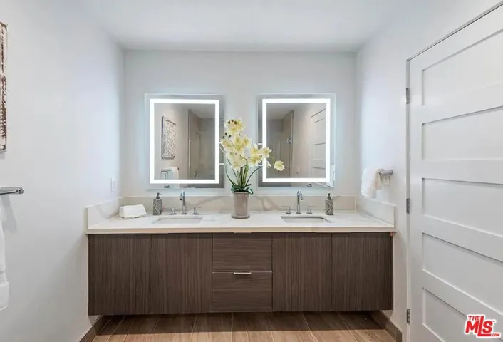 1906 Overland Avenue 202, Los Angeles, California 90025 — photo 5