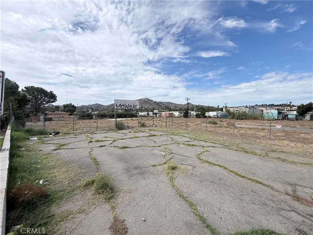 6128 Mission, Riverside, California 92509 — photo 4