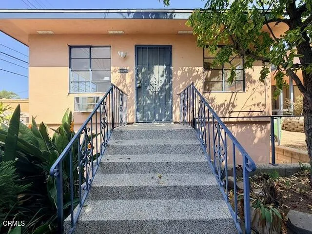 Entrance Ext. Entrance Ext.