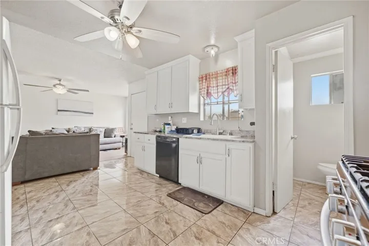 8634 Park Street 3, Bellflower, California 90706 — photo 4