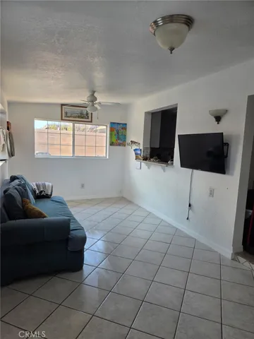 13910 Driftwood Drive, Victorville, California 92395 — photo 4
