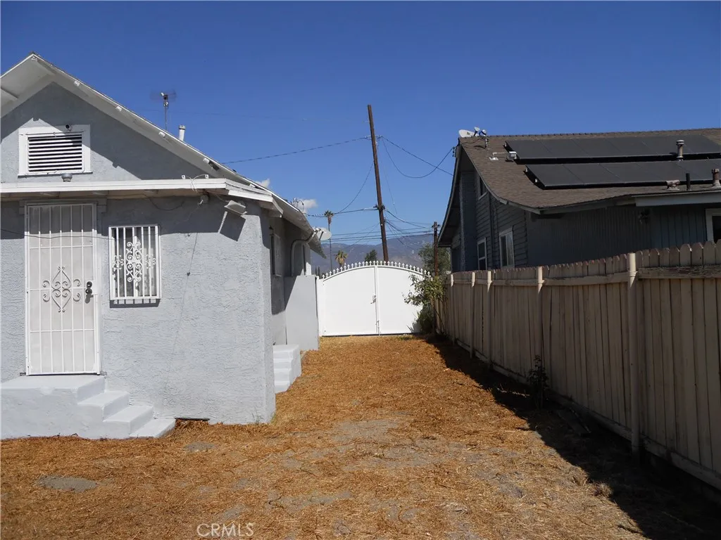 BACK VIEW OF THE HOUSE