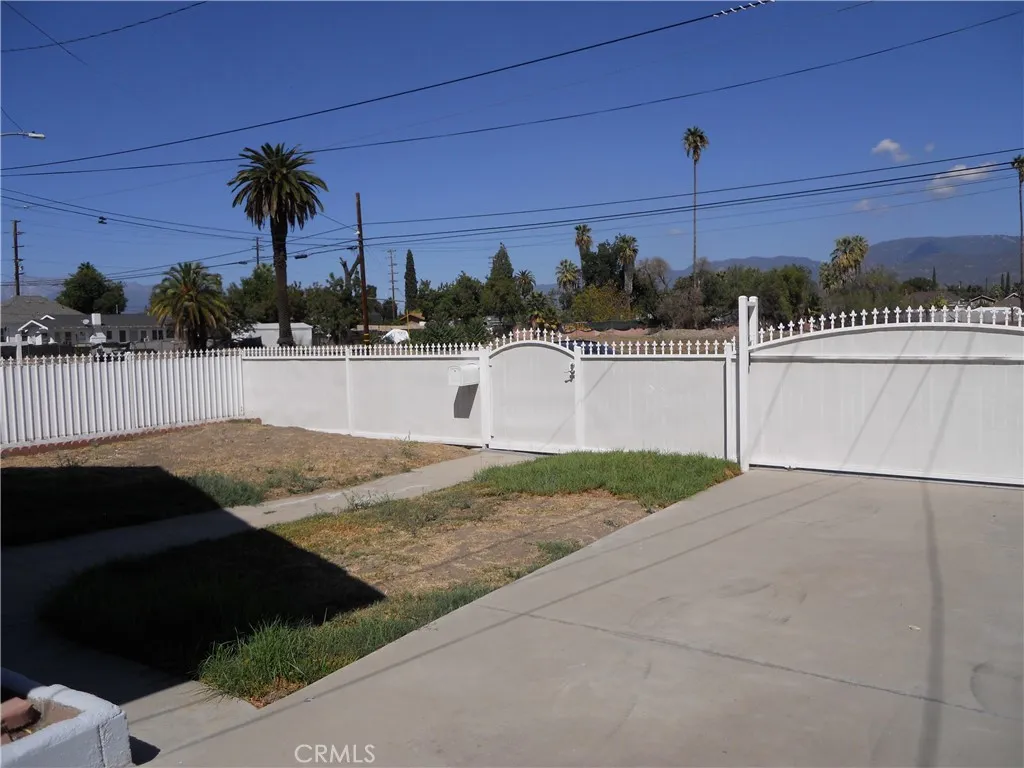 DRIVEWAY