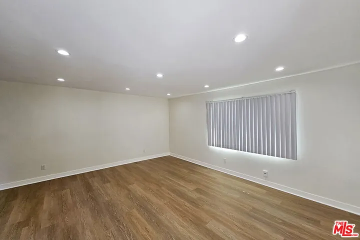 1341 N Keystone Street D, Burbank, California 91506 — photo 4