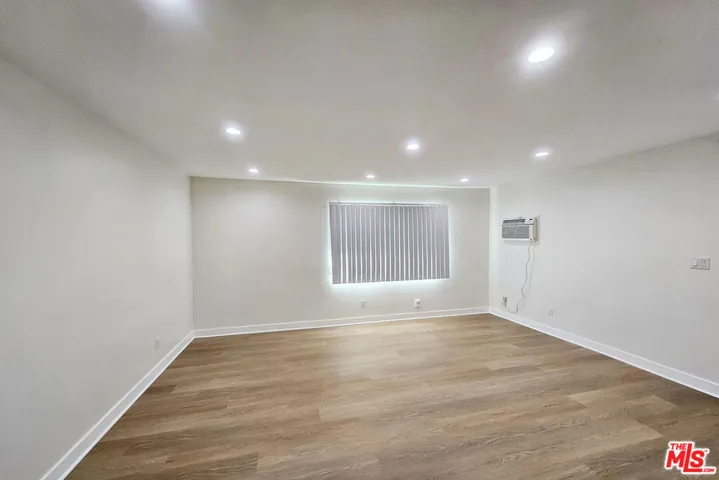 1341 N Keystone Street D, Burbank, California 91506 — photo 5