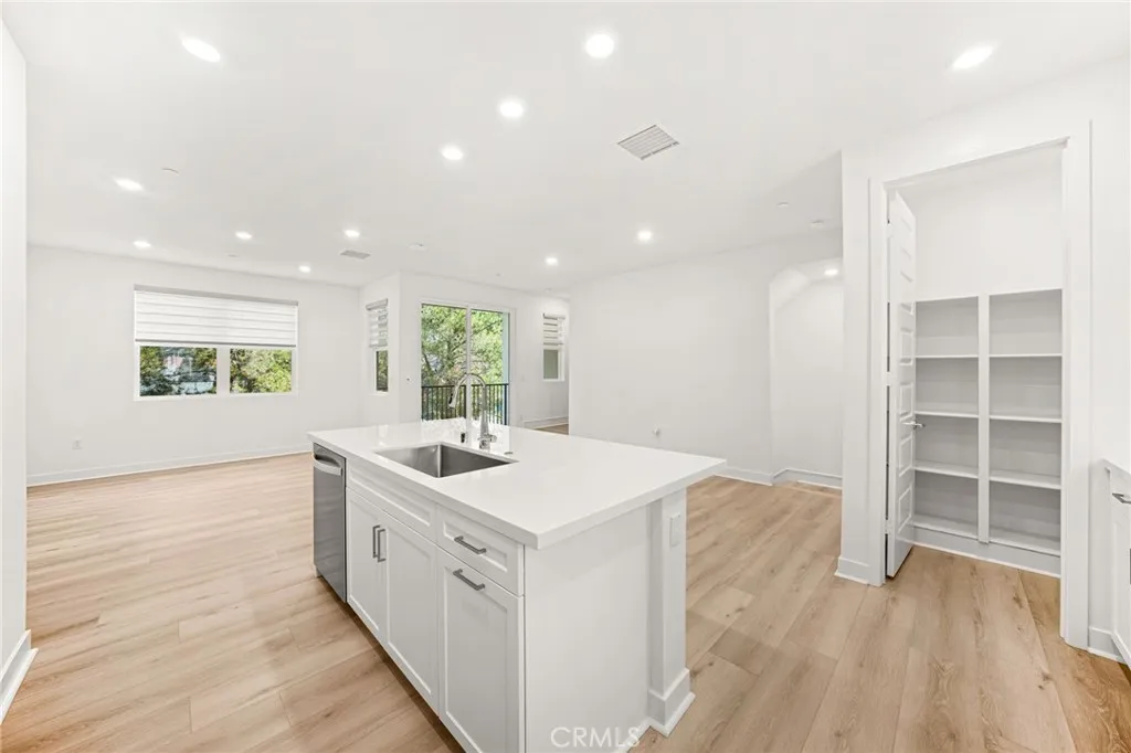 Kitchen/Walk-In Pantry