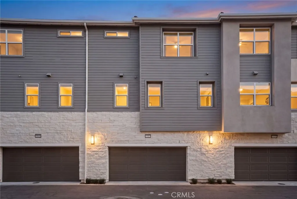 2 Car Garage