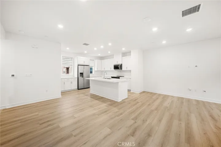 Living/Kitchen