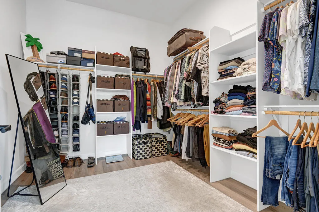 PRIMARY WALK IN CLOSET.jpg mls
