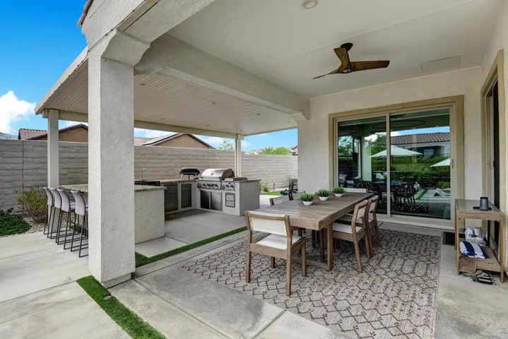 PATIO TABLE.jpg mls