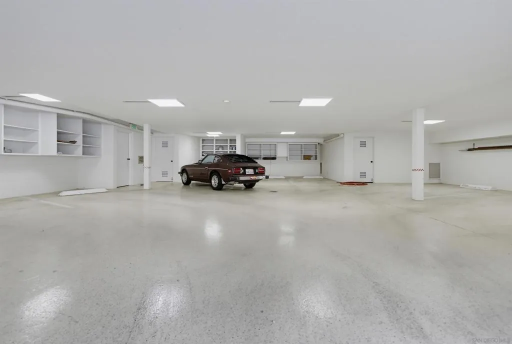 Garage Garage