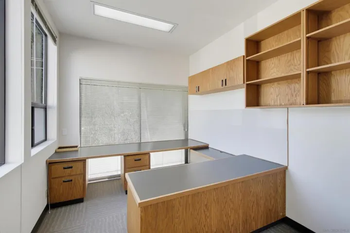 Junior Office