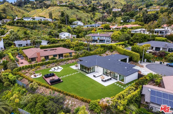 20494 Royal Stone Drive, Malibu, California 90265 — photo 5