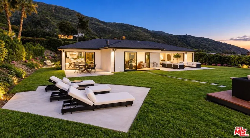 20494 Royal Stone Drive, Malibu, California 90265 — photo 4
