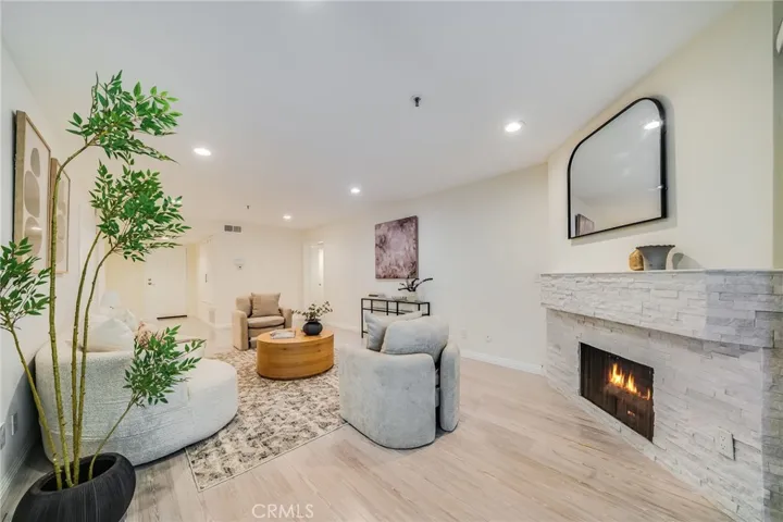 280 Cagney 103, Newport Beach, California 92663 — photo 4