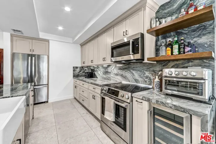 1221 N Kings Road 101, West Hollywood, California 90069 — photo 4