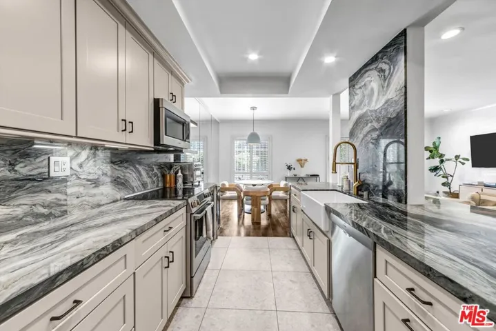 1221 N Kings Road 101, West Hollywood, California 90069 — photo 5