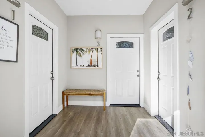 Common area entrance area-Main door is locked