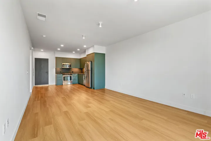 10601 Washington Boulevard 430, Los Angeles, California 90232 — photo 4