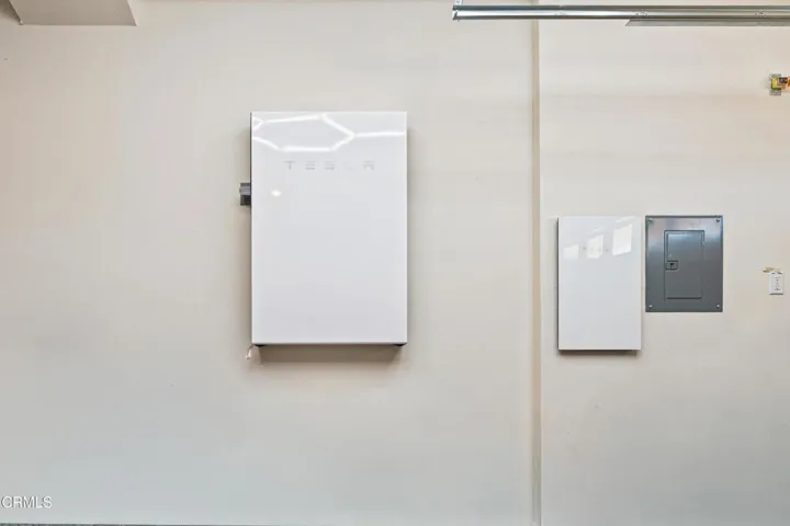 solar back up battery